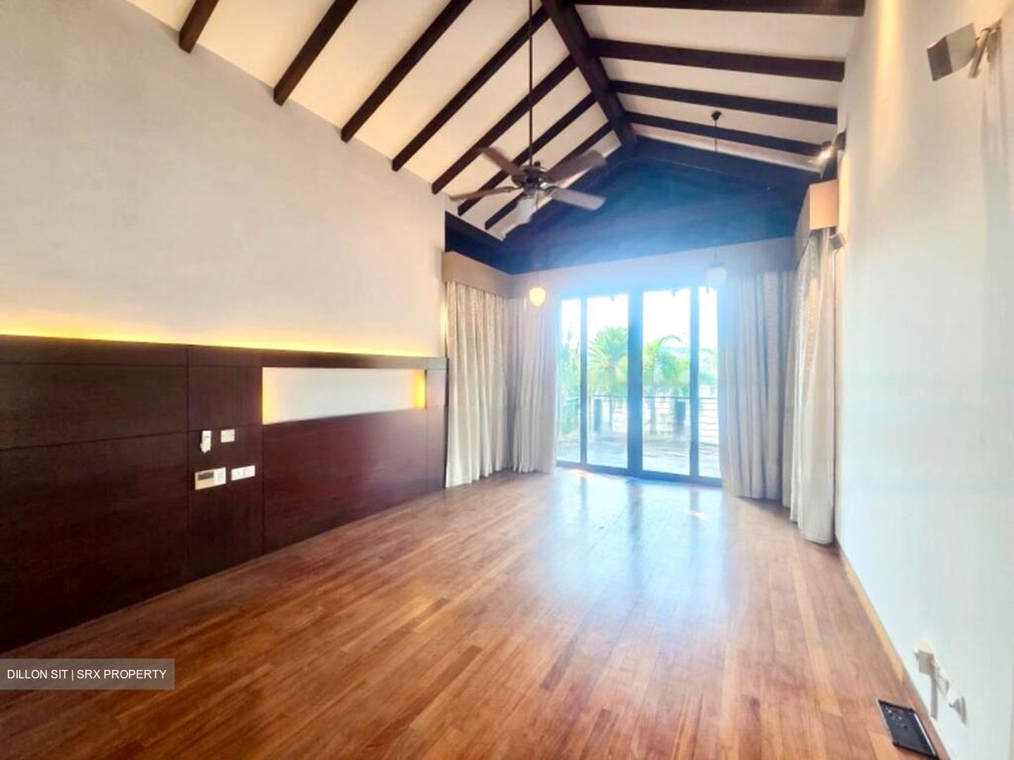 Ocean Drive (D4), Detached #470122671